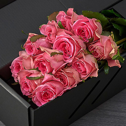 デザイナーズボックスフラワー「ローザ」（12本）｜花・花束を贈る