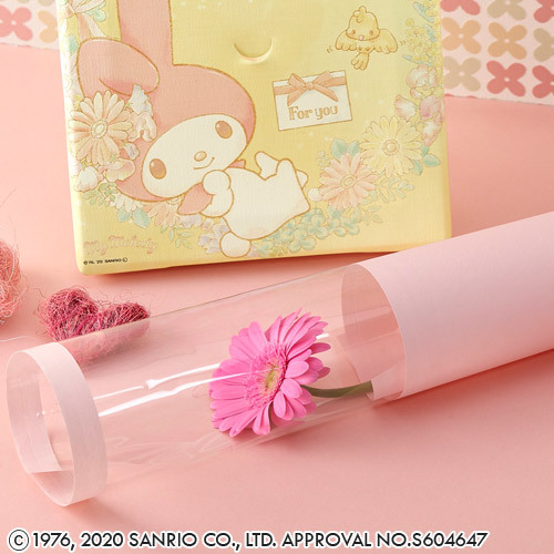 サンリオキャラクター「お花も飾れるキャンバスフレームとお花のセット（マイメロディ）」
