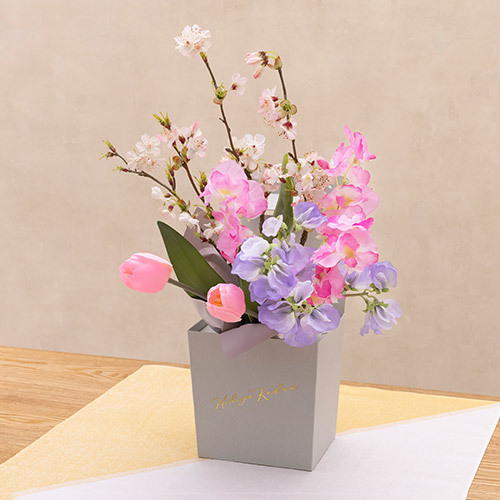 【日比谷花壇】お正月 そのまま飾れるボックスブーケ「花年賀」