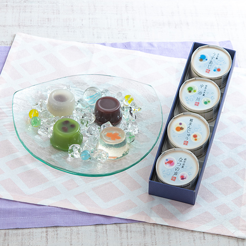 【お供え用】 俵屋吉富「伝統の涼菓4個入」とプリザーブドアレンジメントのセット
