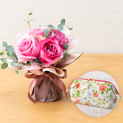 【日比谷花壇オリジナル】「ポーチ」とそのまま飾れるブーケのセット